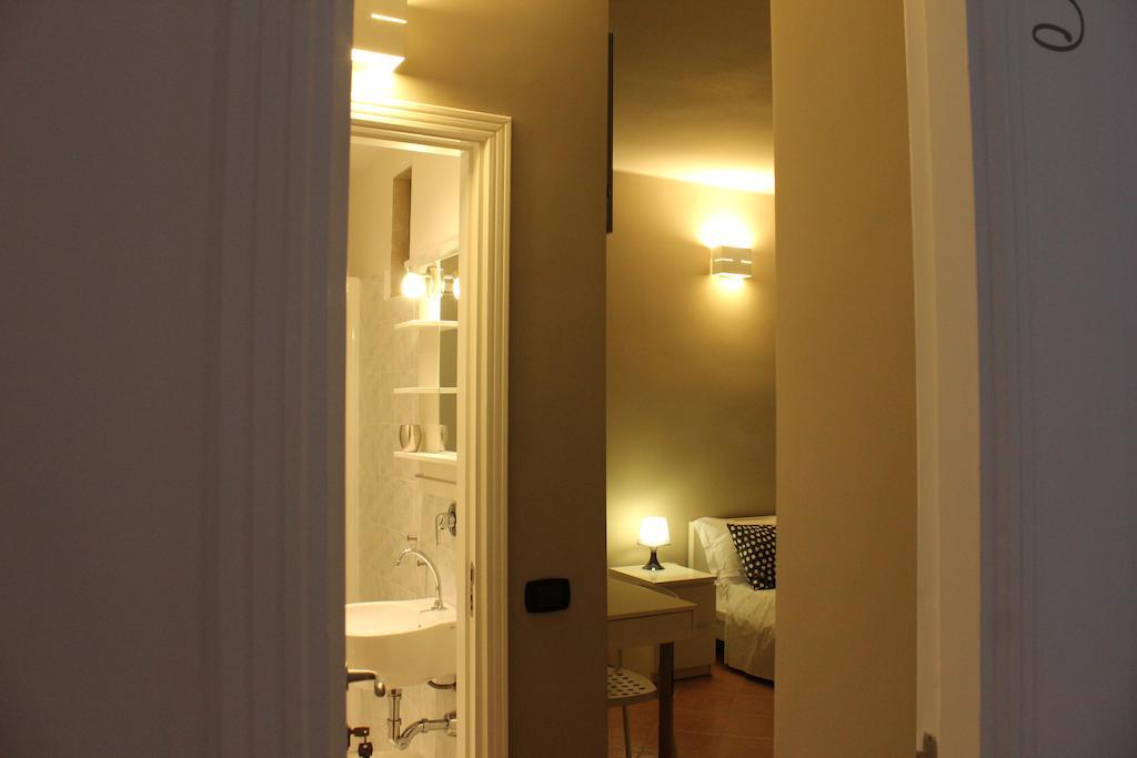 Bed And Breakfast Charming House บาร์เลตตา ห้อง รูปภาพ
