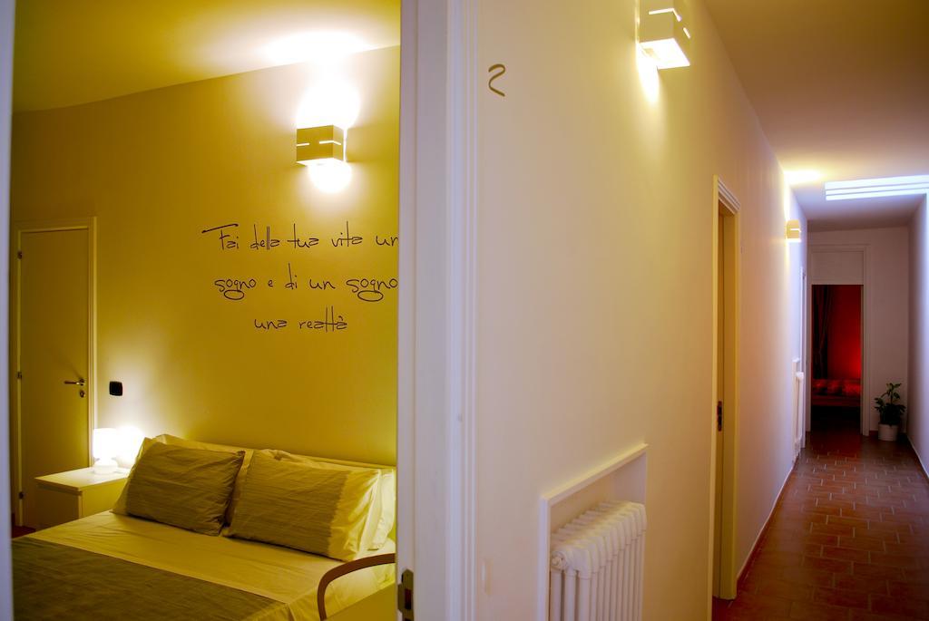 Bed And Breakfast Charming House บาร์เลตตา ห้อง รูปภาพ