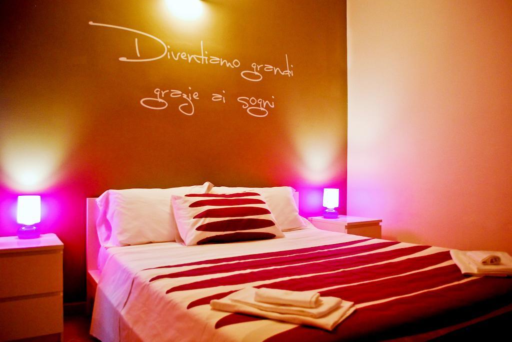 Bed And Breakfast Charming House บาร์เลตตา ห้อง รูปภาพ
